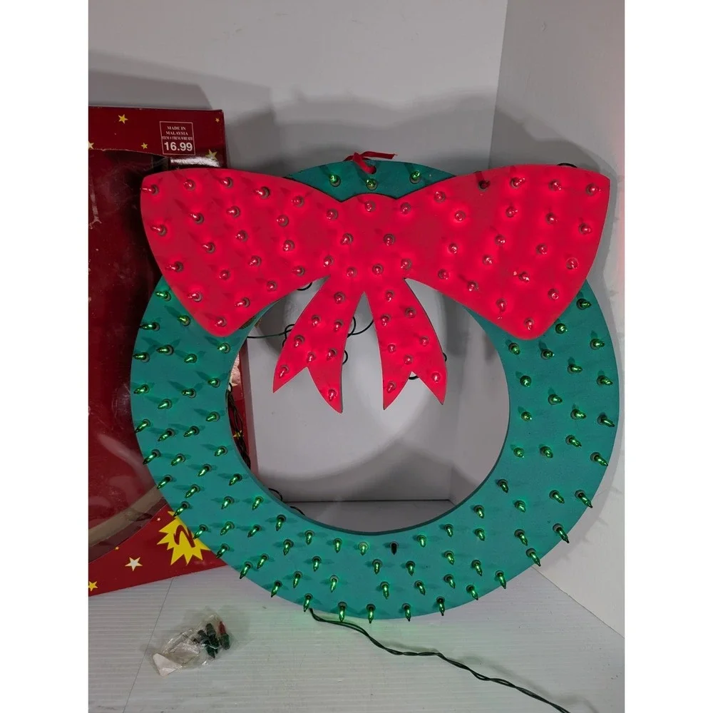 New-Freva Christmas Wreath 16